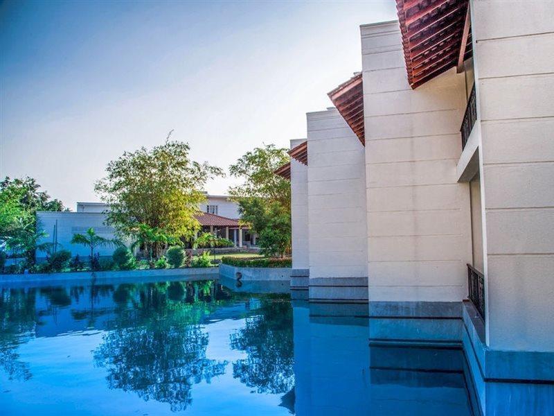The Covanro Airport Hotel - Katunayake Гампаха Экстерьер фото