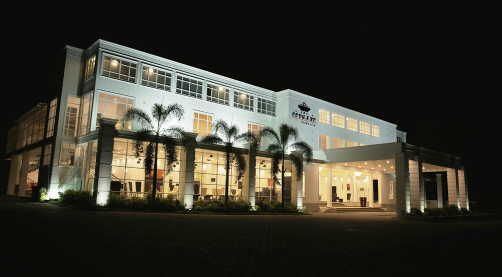 The Covanro Airport Hotel - Katunayake Гампаха Экстерьер фото